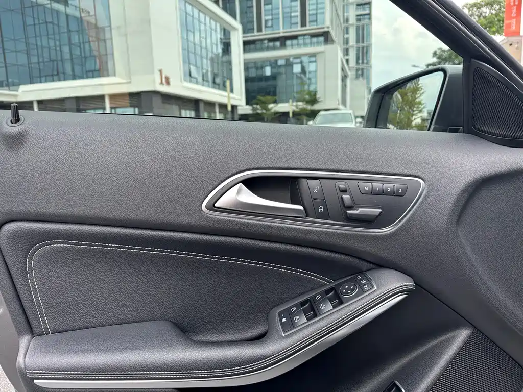 Mercedes-Benz GLA 2015 — фото 7