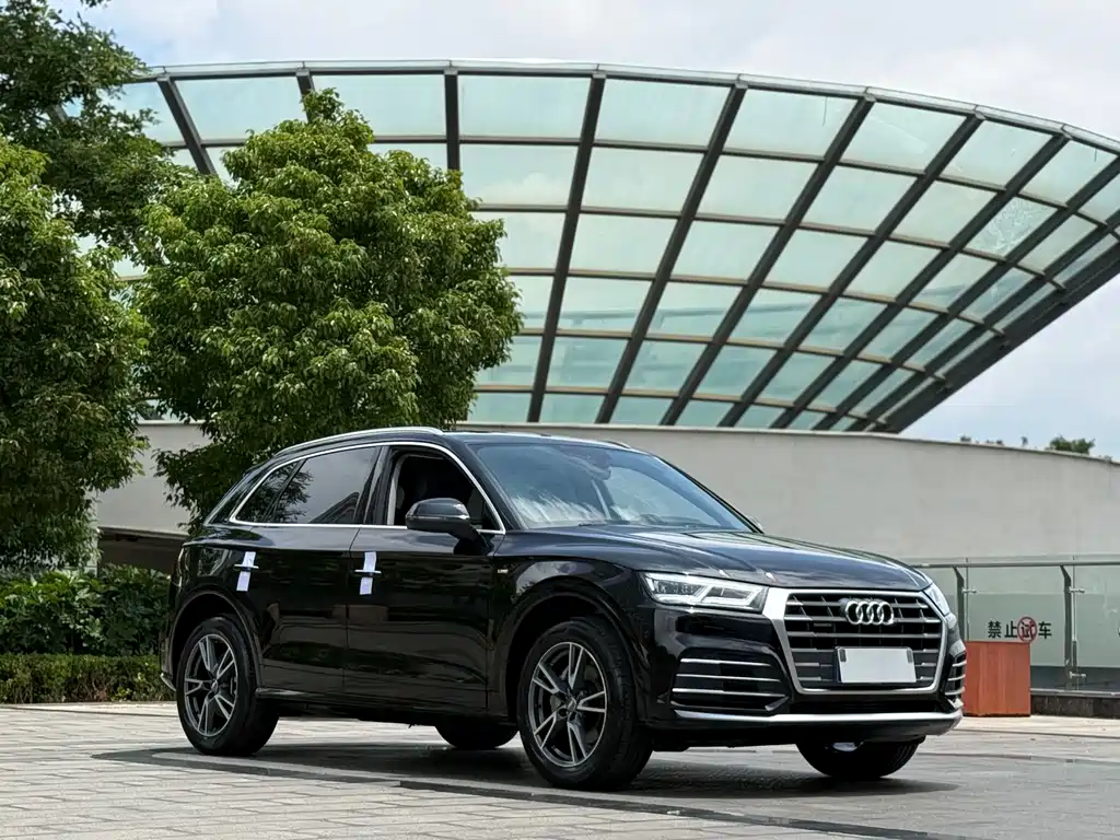 Audi Q5L 2020 — фото 3