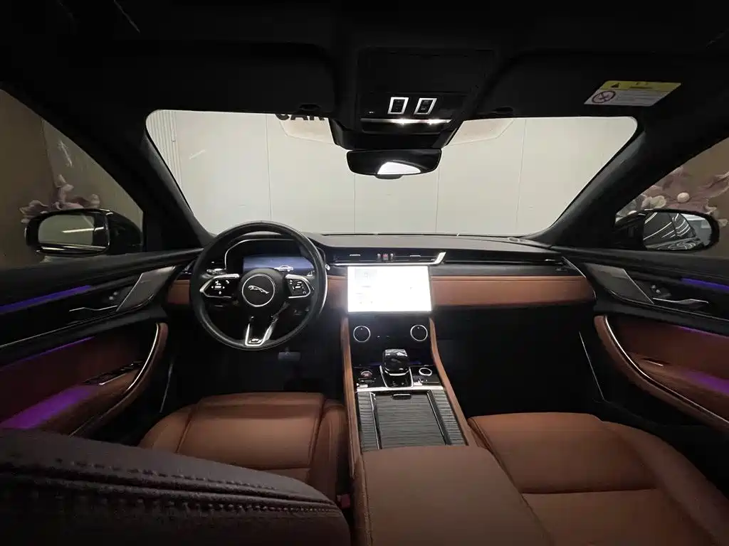 Jaguar XFL 2024 — фото 12