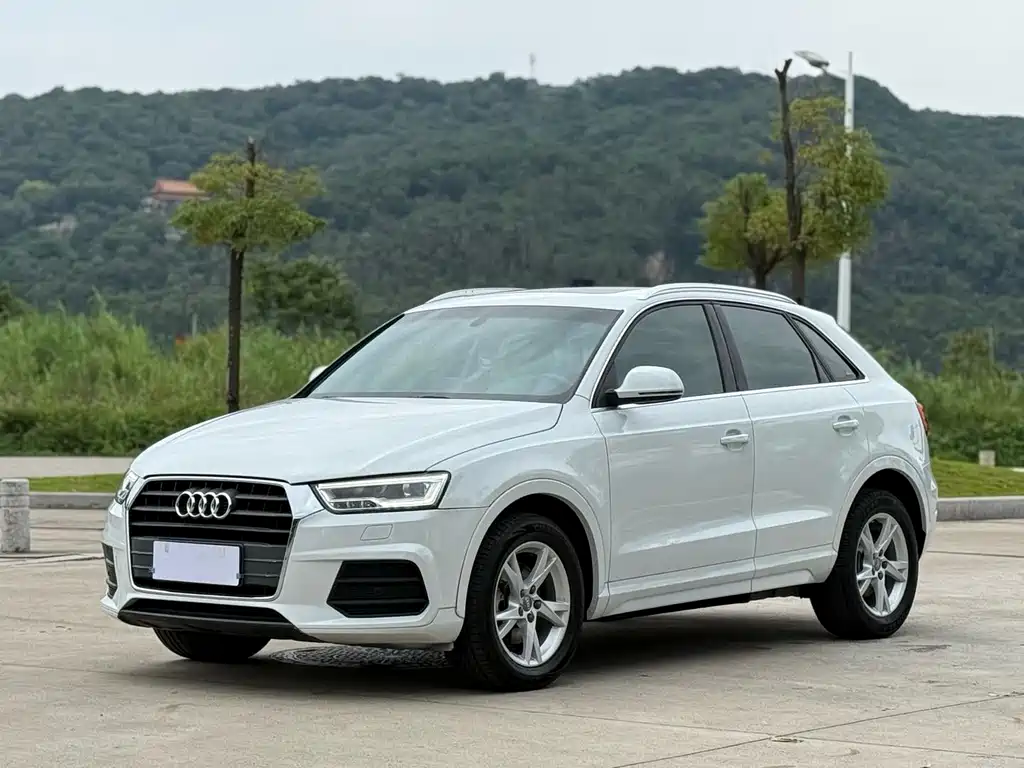 Audi Q3 2018 — фото 20