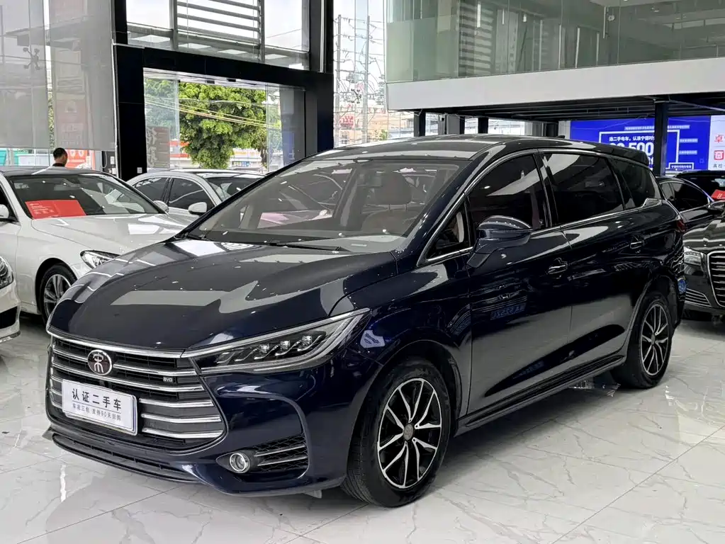 BYD MAX 2018 — фото 1
