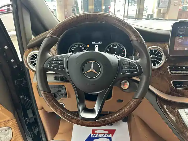 Mercedes-Benz Vito 2024