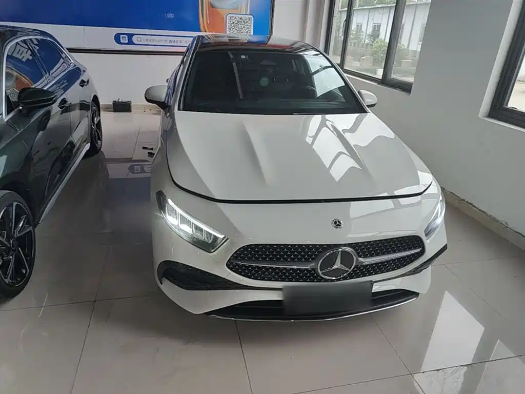 Mercedes-Benz A-Class 2024 — фото 3
