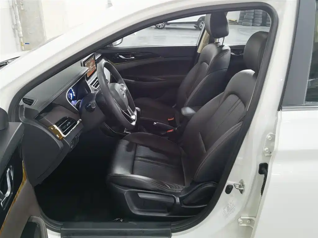 Changan Eado DT 2018 — фото 10