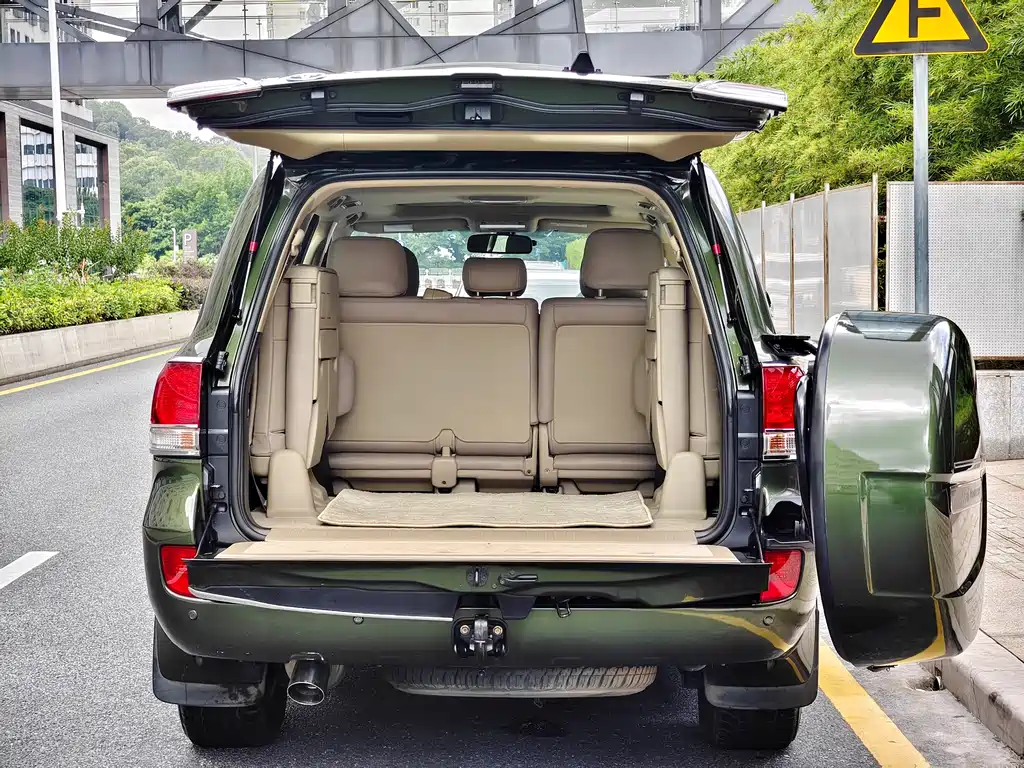 Toyota Land Cruiser 2012 — фото 11
