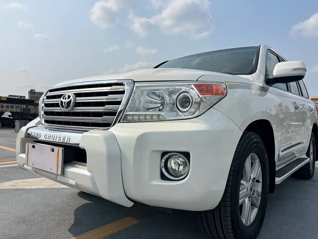 Toyota Land Cruiser 2016 — фото 16