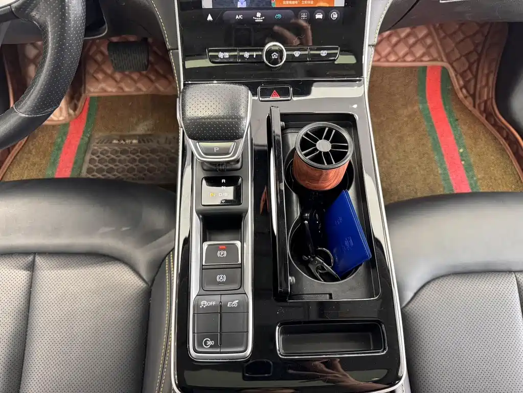 Roewe i6 MAX 2021 — фото 18
