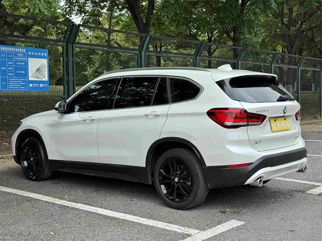 BMW X1 2021 — фото 6