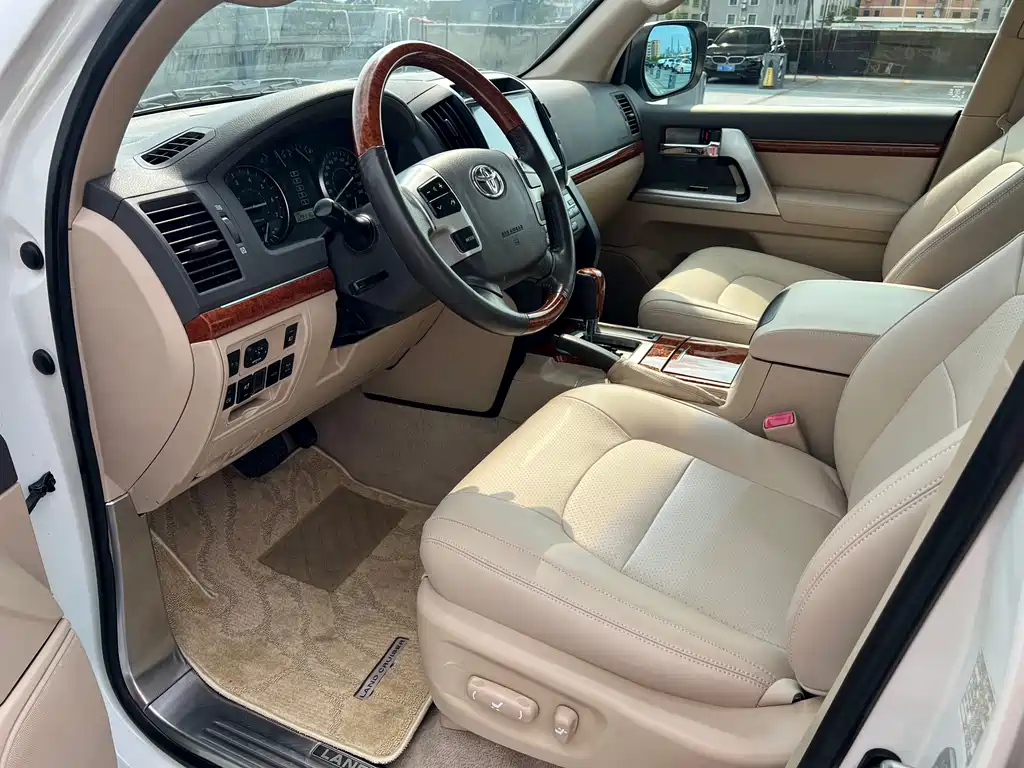 Toyota Land Cruiser 2016 — фото 19