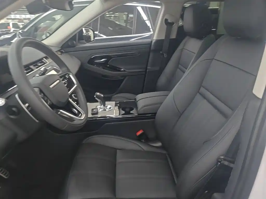 Land Rover Evoque 2021 — фото 15