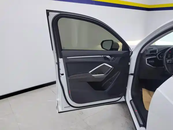 Audi Q3 2021