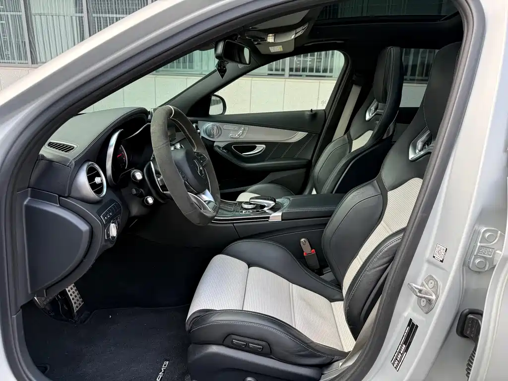Mercedes-Benz C-Class AMG 2018 — фото 13