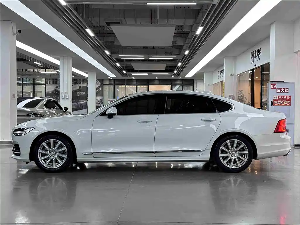 Volvo S90 2020 — фото 11