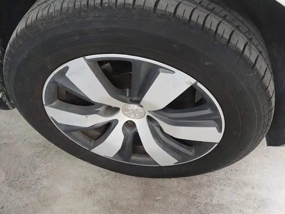Peugeot 2008 2015
