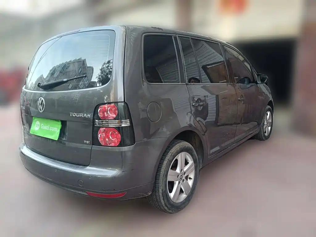 Volkswagen Touran 2015