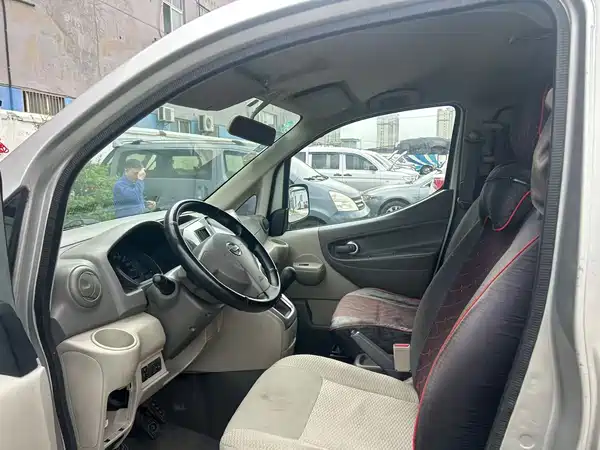 Nissan NV200 2014
