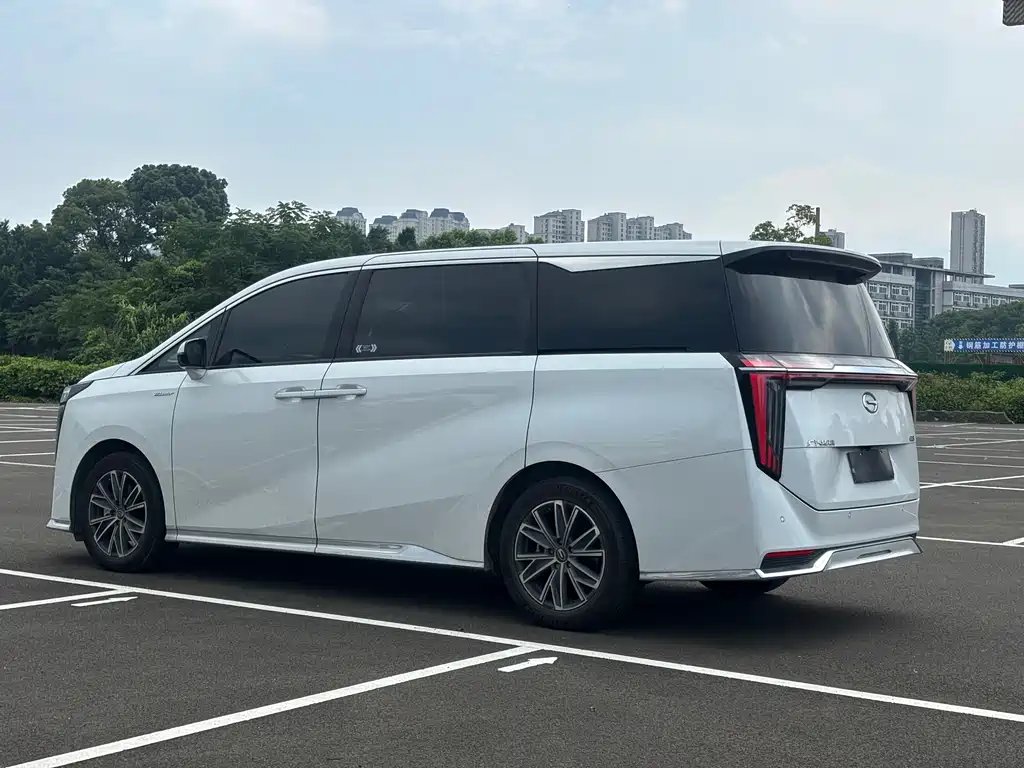 GAC Motor Trumpchi M8 2023 — фото 17