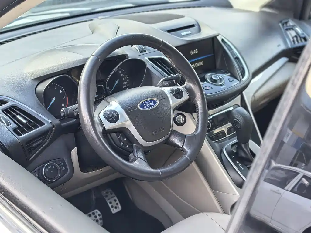 Ford Kuga 2014 — фото 13
