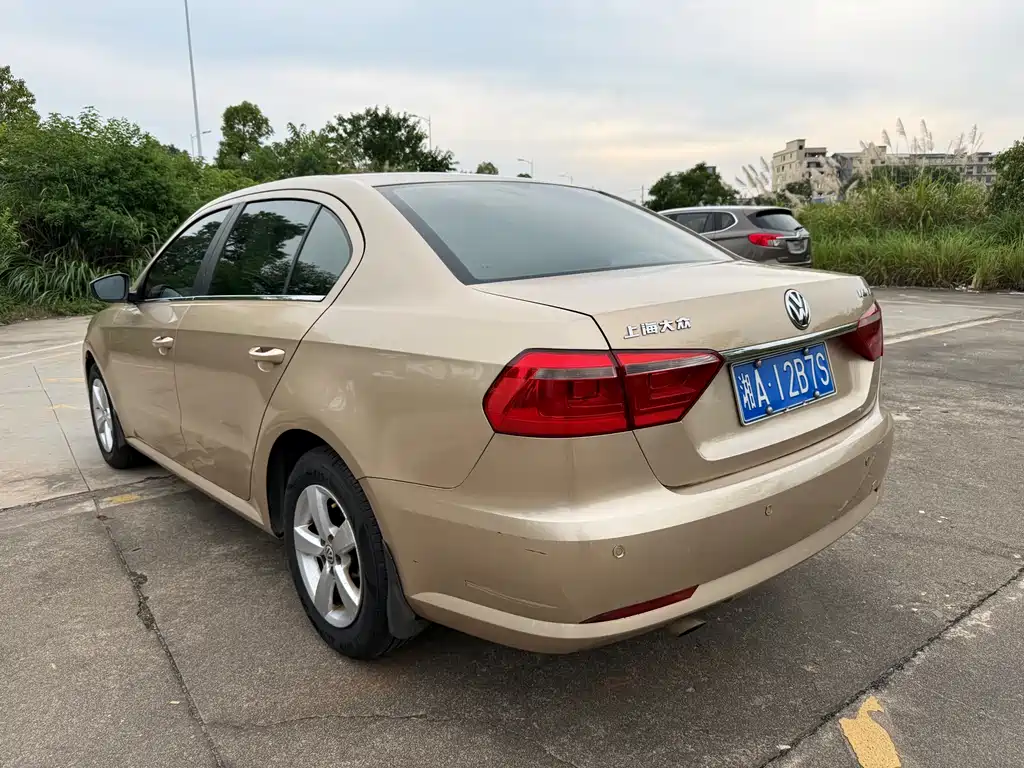 Volkswagen Lavida 2013