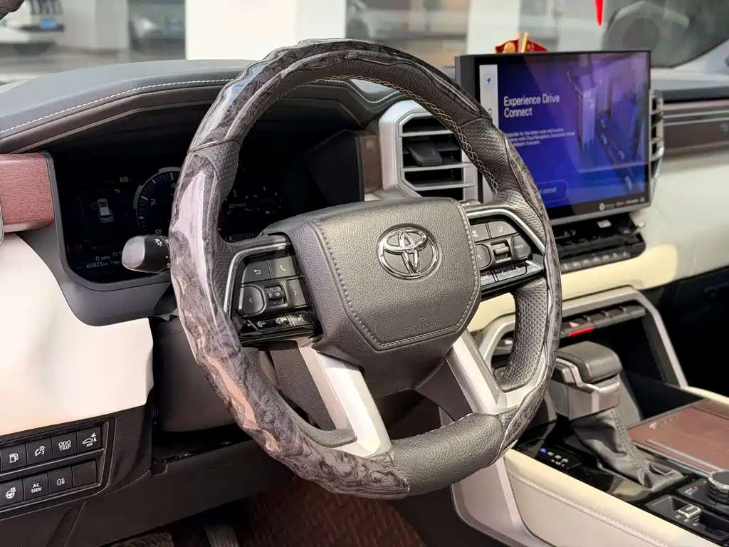 Toyota Sequoia 2024 — фото 12