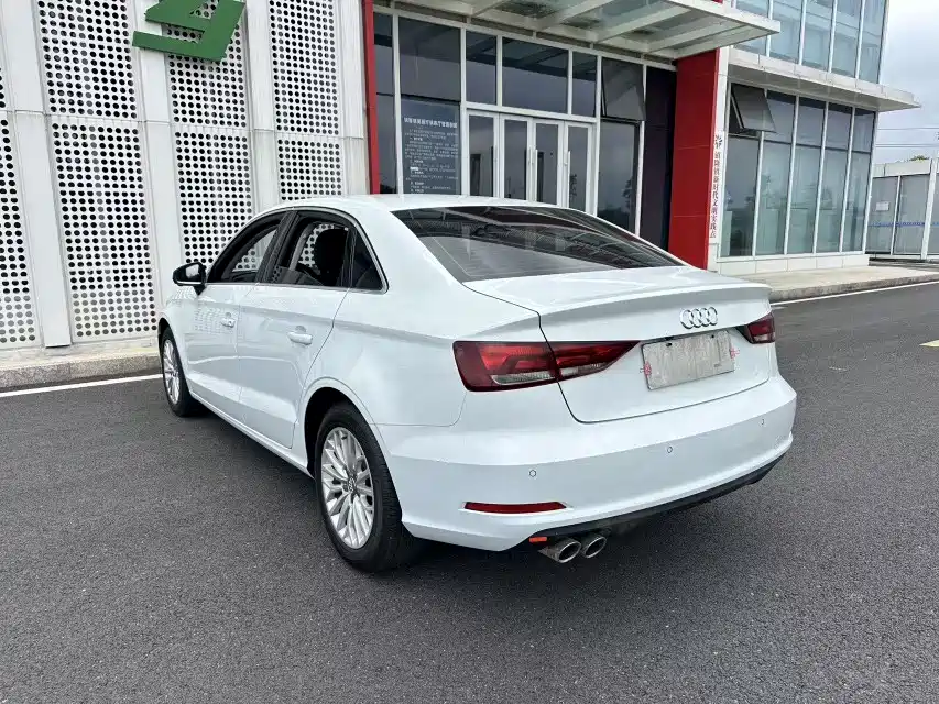 Audi A3 2017 — фото 26