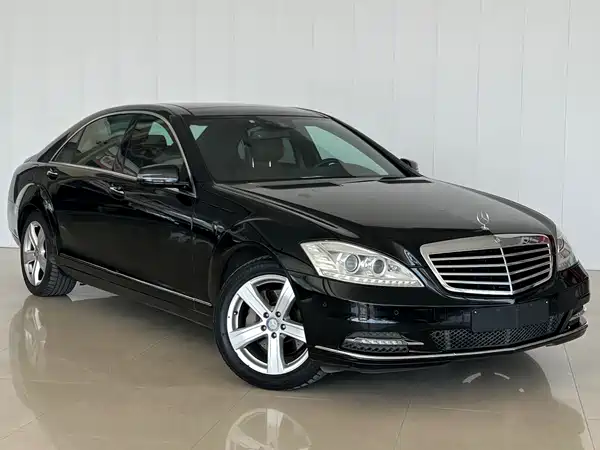 Mercedes-Benz S-Class 2010