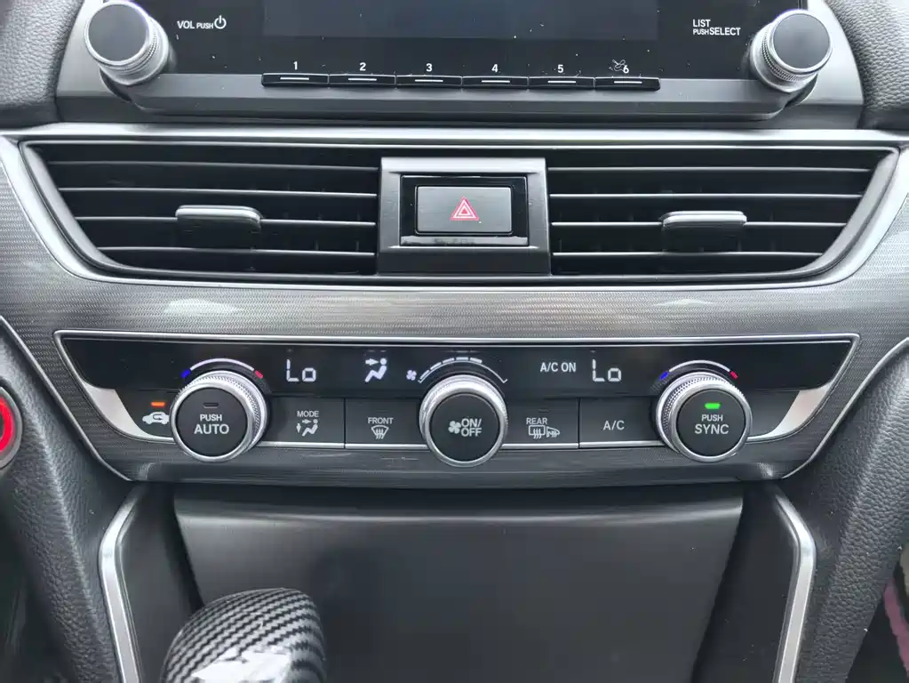 Honda Accord 2019 — фото 20