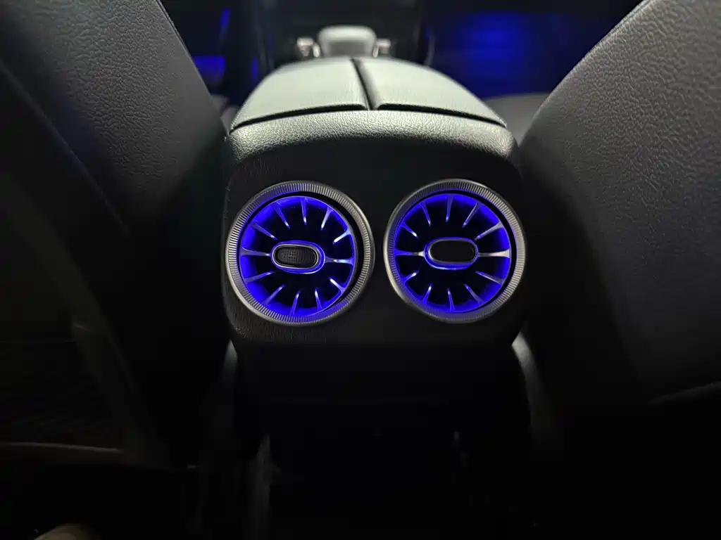 Mercedes-Benz A-Class 2022 — фото 16