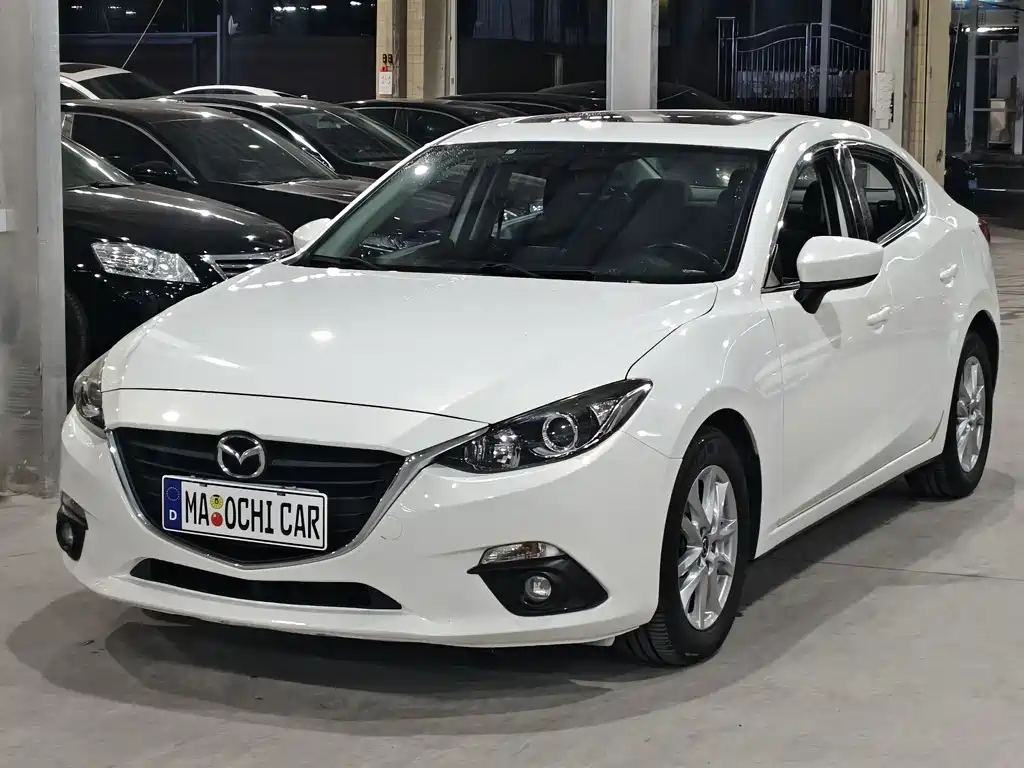 Mazda 3 Axela 2017 — фото 1