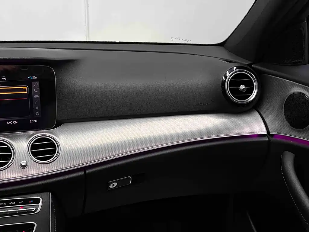 Mercedes-Benz E-Class 2020 — фото 26