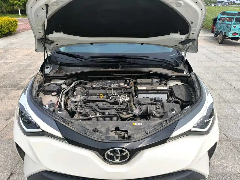 Toyota C-HR 2021 — фото 12