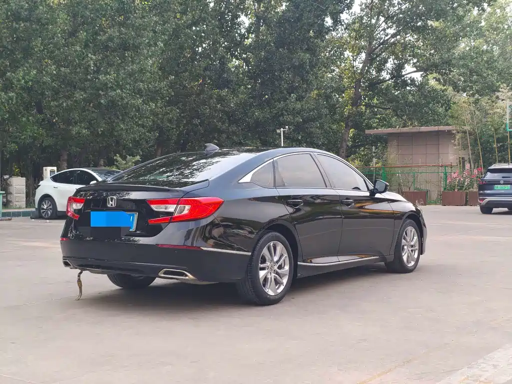 Honda Accord 2021 — фото 16