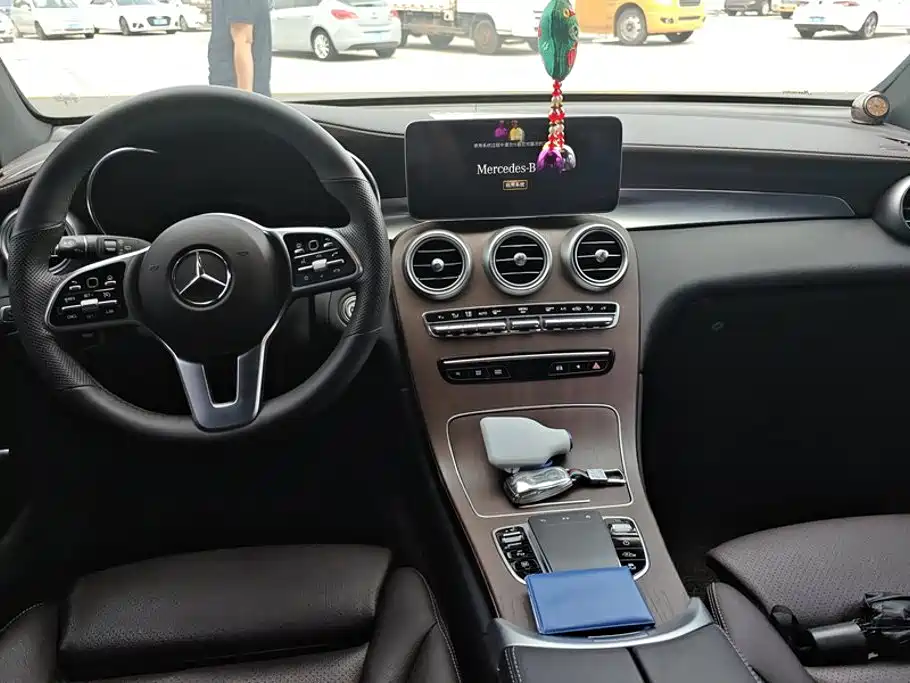 Mercedes-Benz GLC 2023 — фото 12