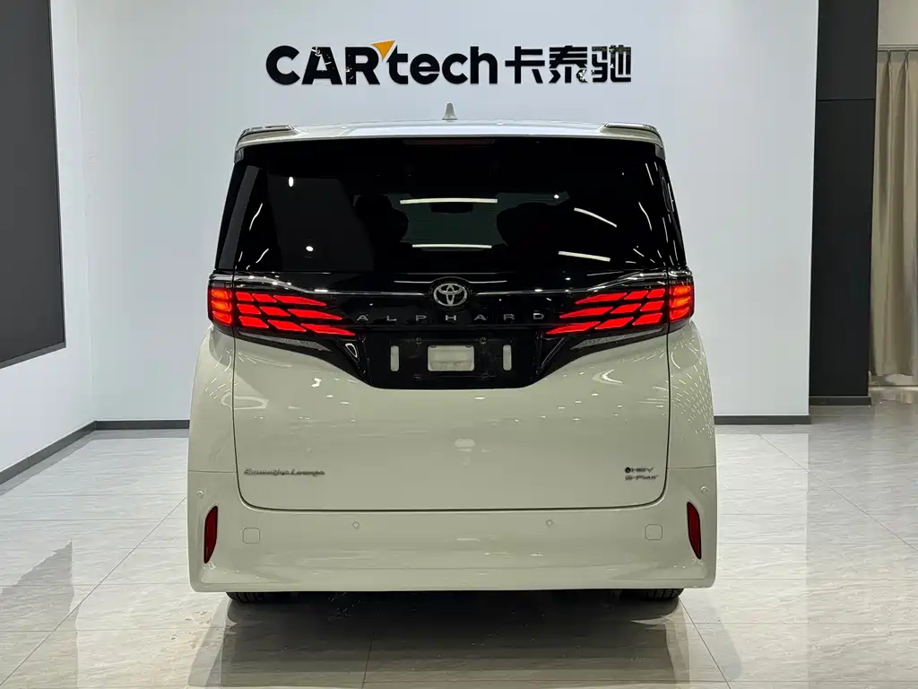 Toyota Alphard 2024 — фото 6