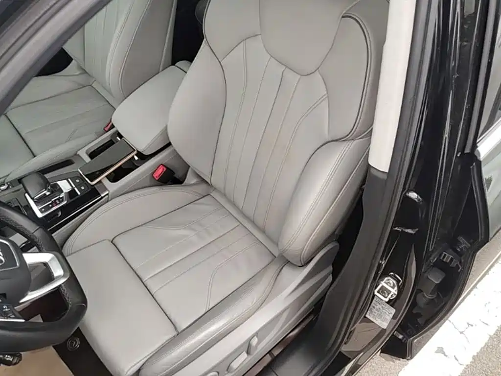 Audi Q5L 2021 — фото 15