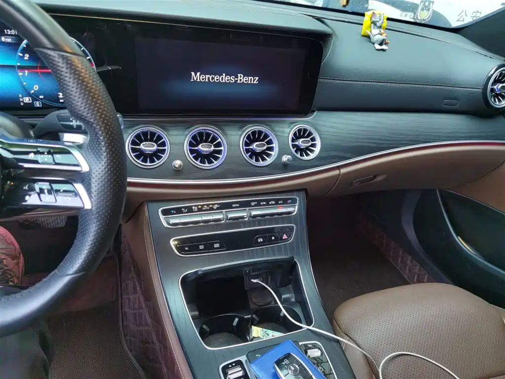 Mercedes-Benz E-Class 2021 — фото 10