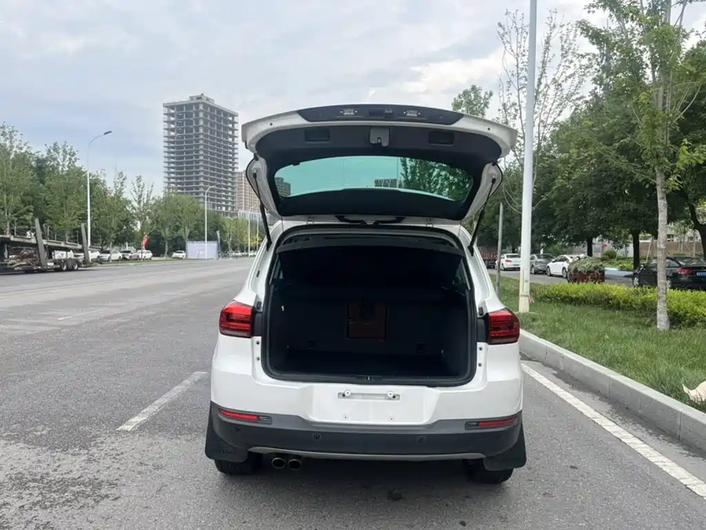 Volkswagen Tiguan 2015