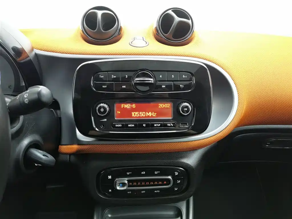 smart Fortwo 2016 — фото 12