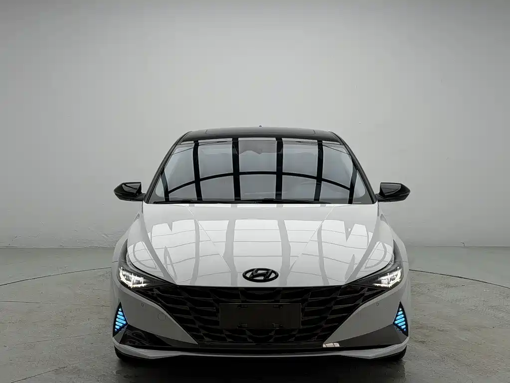 Hyundai Elantra 2022 — фото 2
