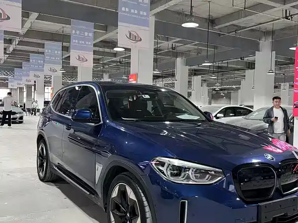 BMW iX3 2021