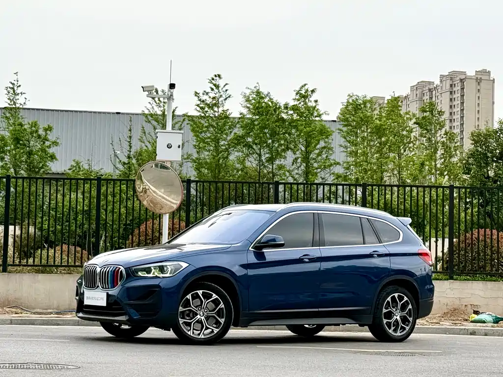BMW X1 2023 — фото 1