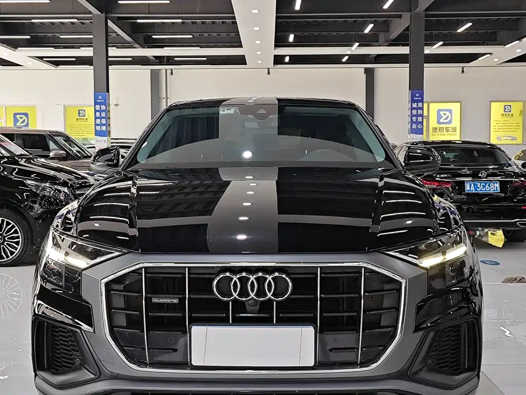 Audi Q8 2021 — фото 2
