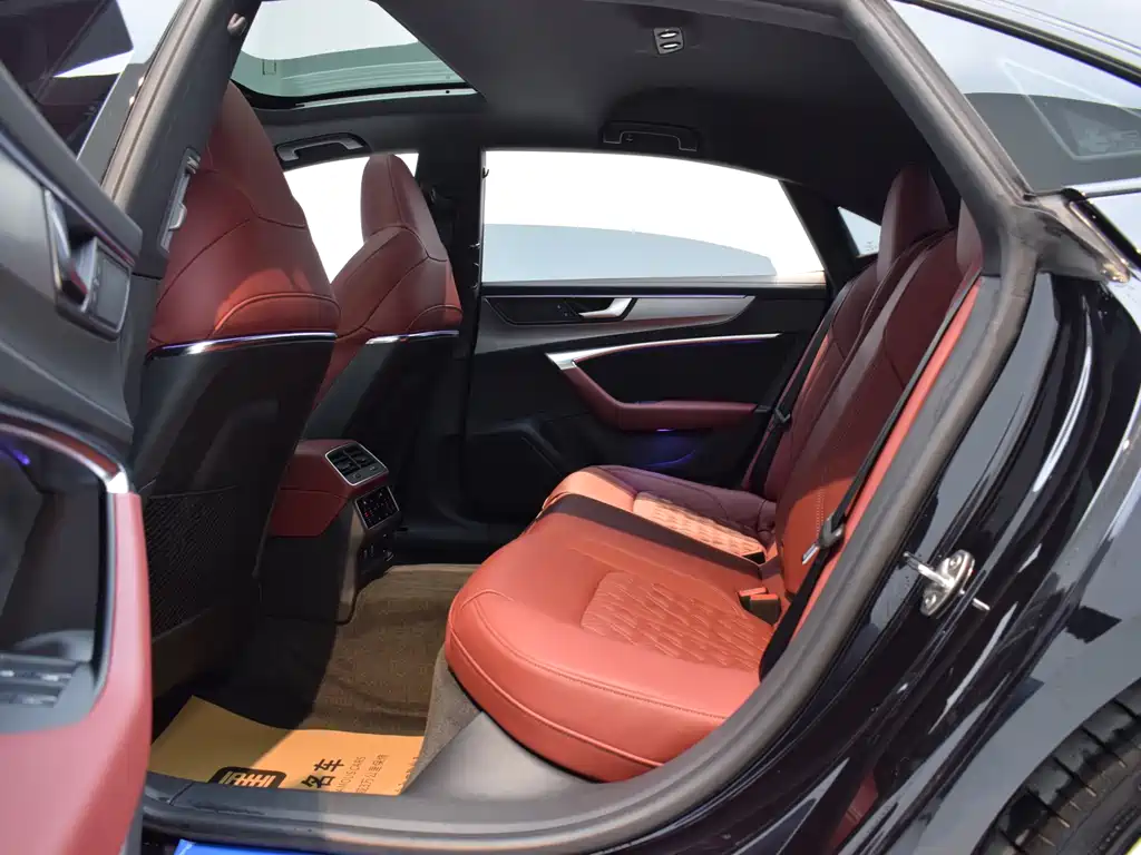 Audi A7L 2024