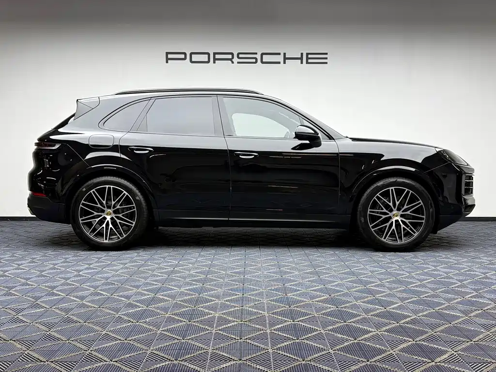Porsche Cayenne 2025 — фото 8