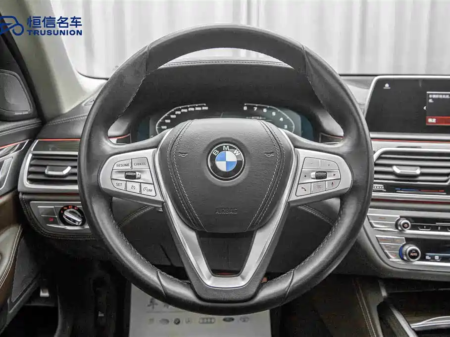 BMW 7 Series 2019 — фото 17
