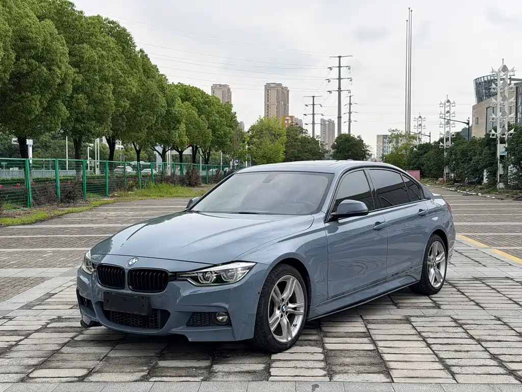 BMW 3 Series 2019 — фото 1