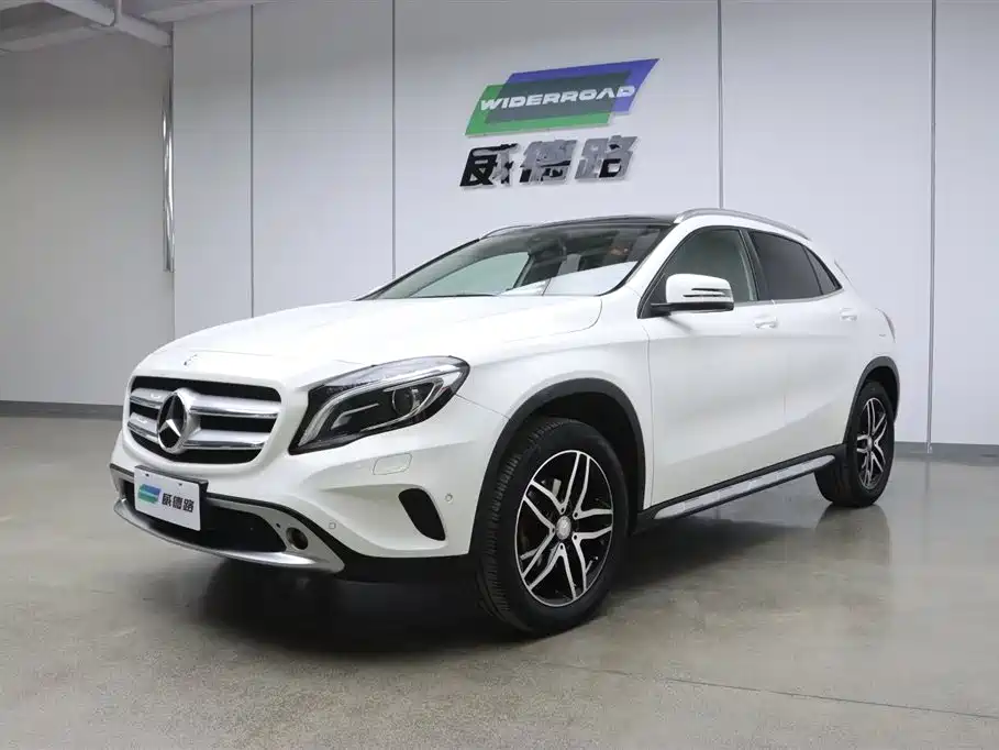 Mercedes-Benz GLA 2016 — фото 1