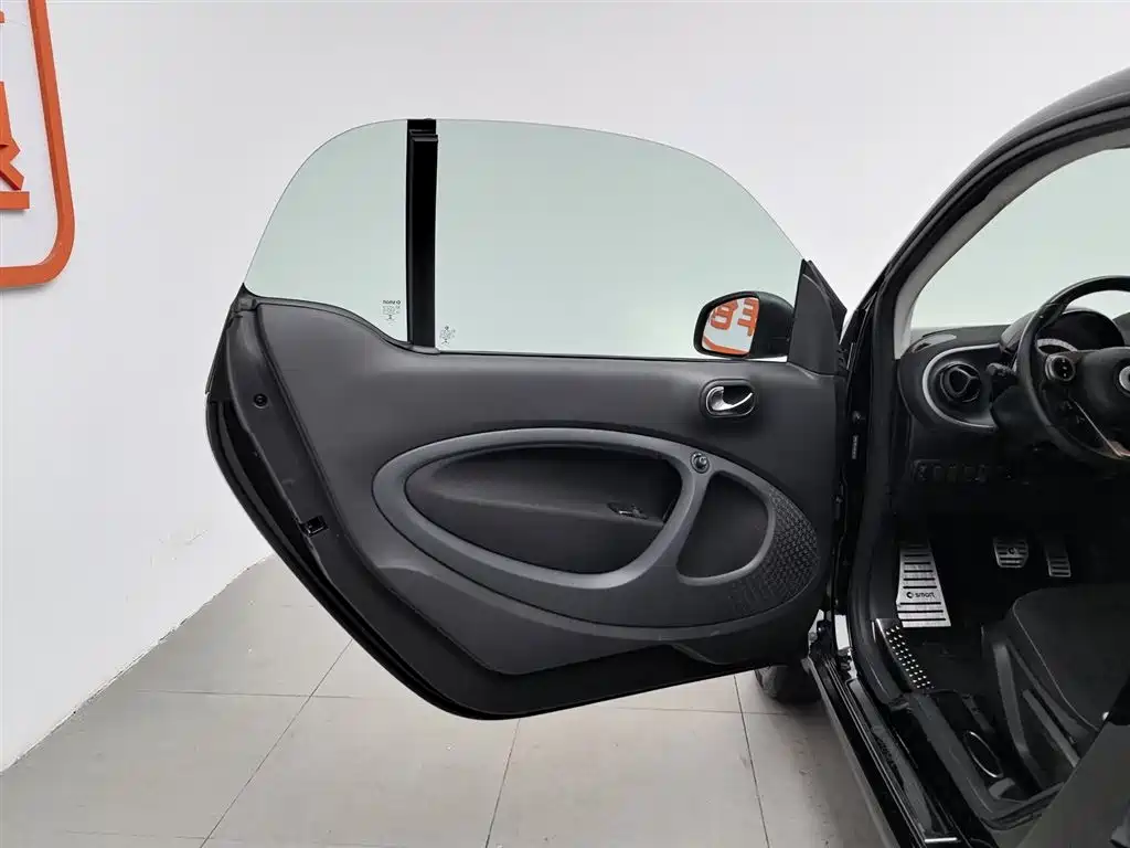 smart Fortwo 2018 — фото 8