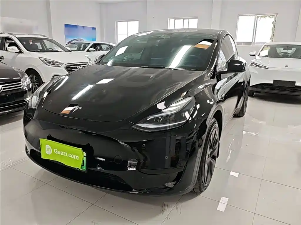 Tesla Model Y 2023 — фото 1