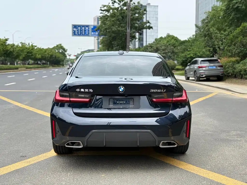BMW 3 Series 2024